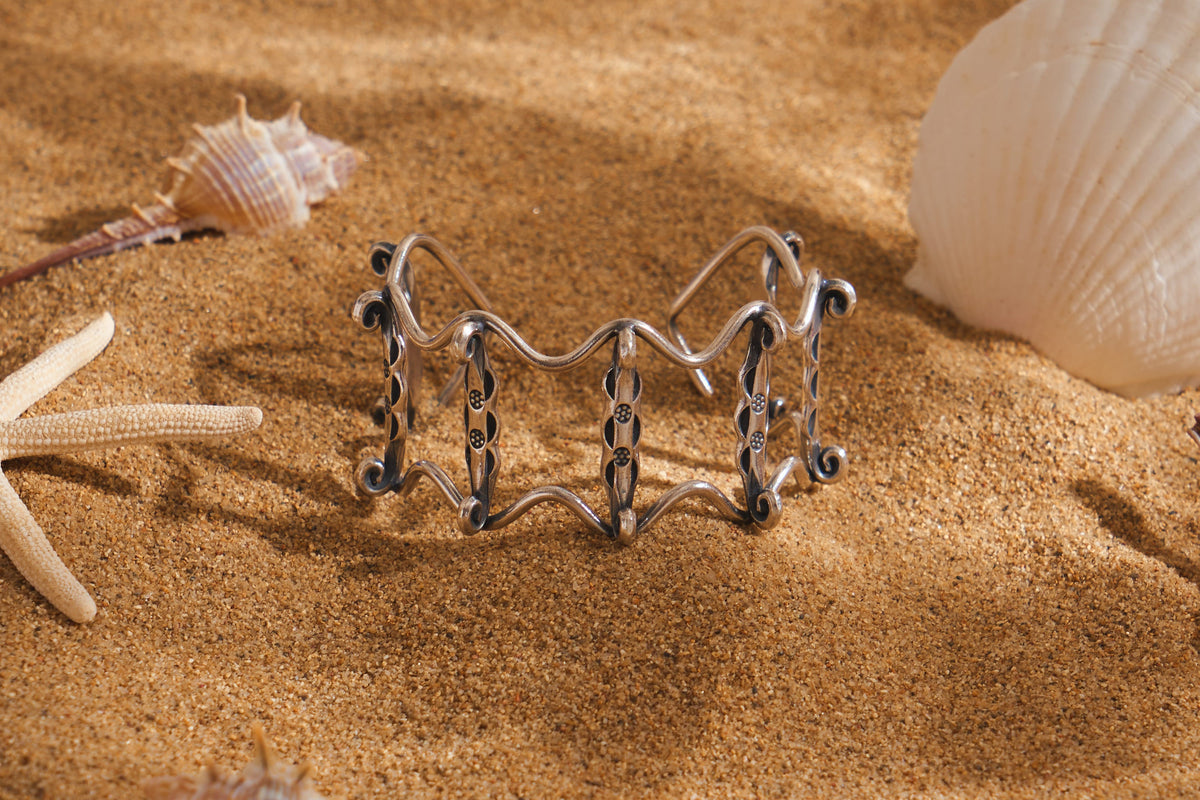 Gael Bangle