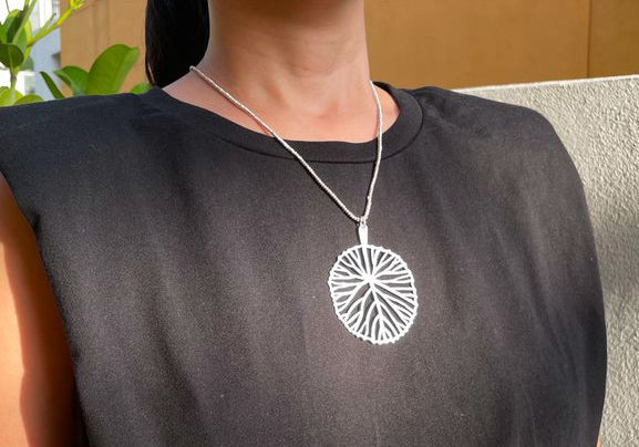 Leaf pendant beaded necklace set