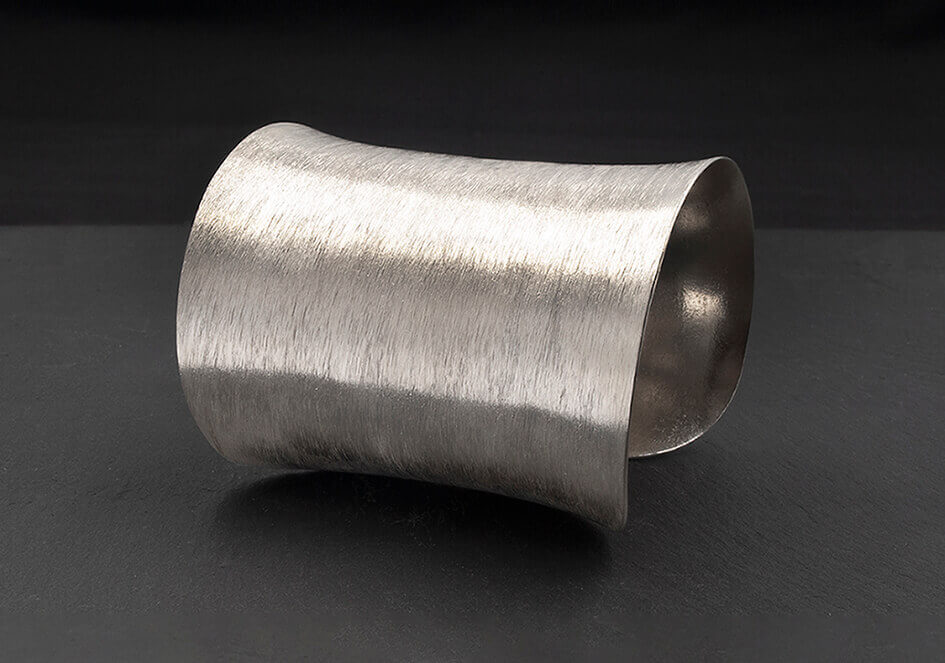 Matte-finished long handcuff bracelet